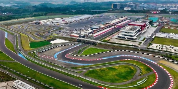 kaiyun-粤琼川“围猎”F1，谁能抢到第二张“门票”？ | 行业观察